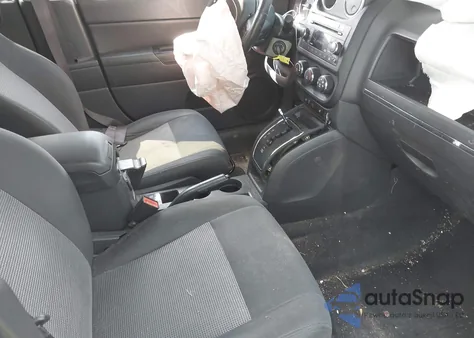 2016 Jeep Patriot Latitude z USA, uszkodzony, nr VIN 1C4NJRFB0GD696880